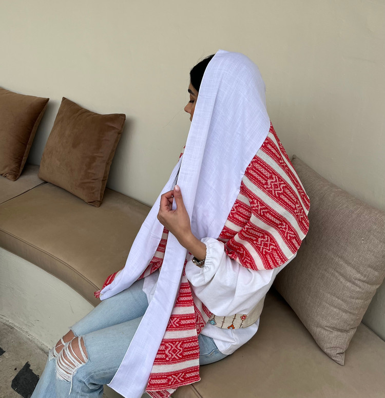 شال ۲ تیکه سفید قرمز نخی - فروشگاه هیبو دیزاین