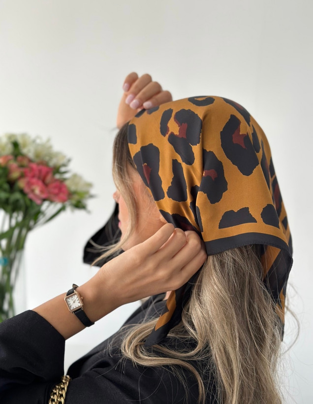 مینی اسکارف پلنگی قهوه ای